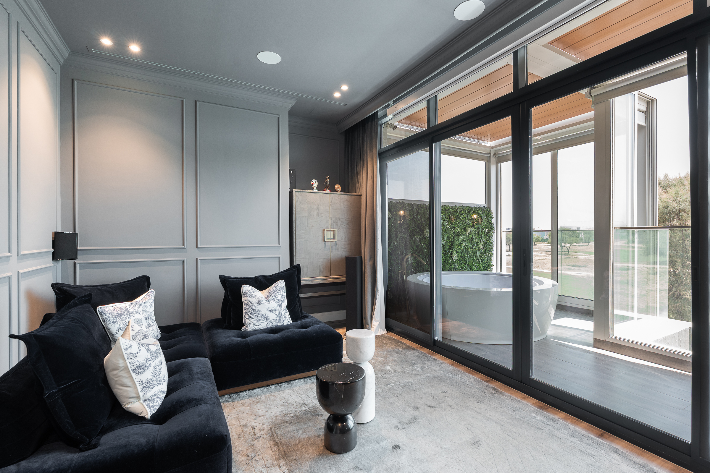  Upgraded Modern Villa With Custom Features in JGE - 物件實景