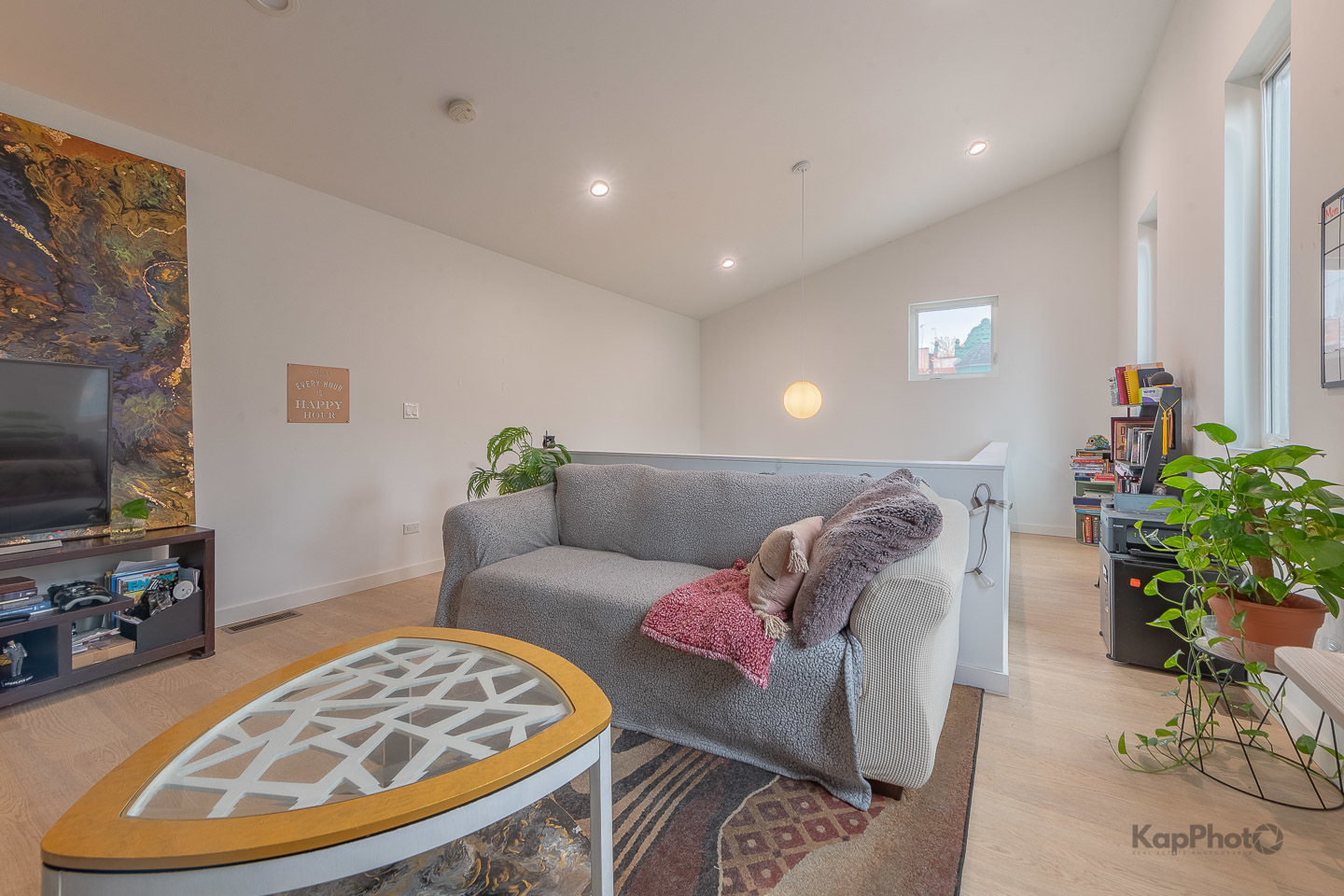 Chicago, Illinois, 60612, United States, 4 Bedrooms Bedrooms, ,2 BathroomsBathrooms,Residential,For Sale,2001232