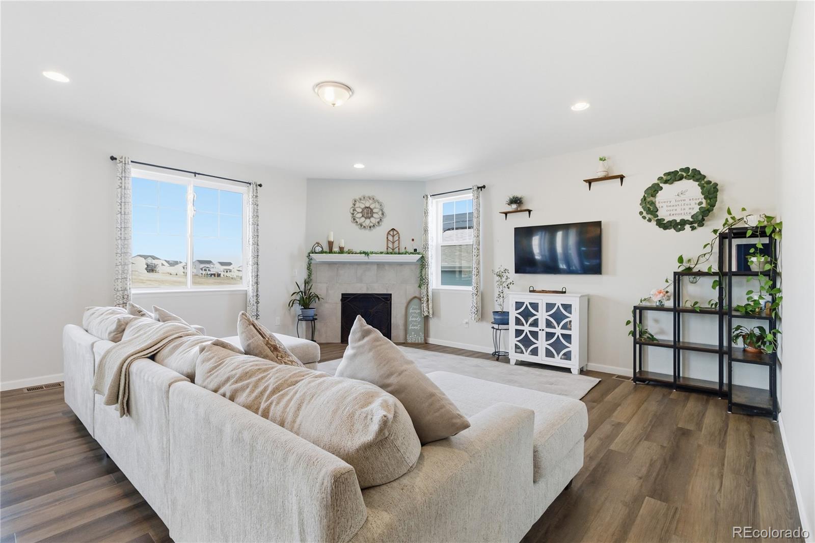 Elizabeth, Colorado, 80107, United States, 4 Bedrooms Bedrooms, ,Residential,For Sale,2022862