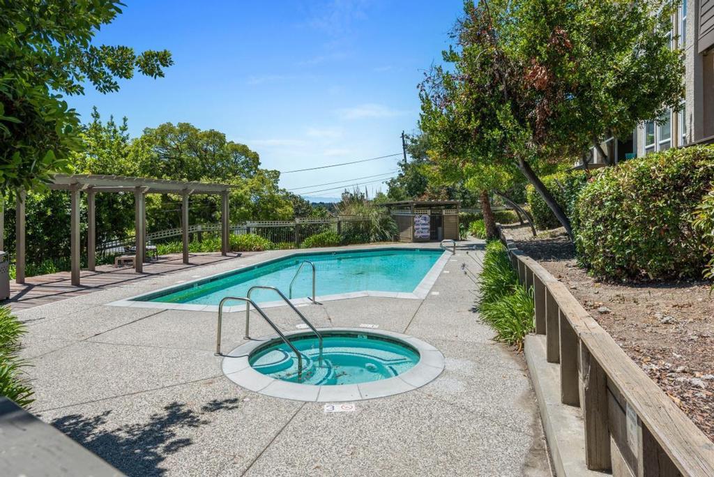 Hayward, California, 94544, United States, 2 Bedrooms Bedrooms, ,2 BathroomsBathrooms,Residential,For Sale,1983988