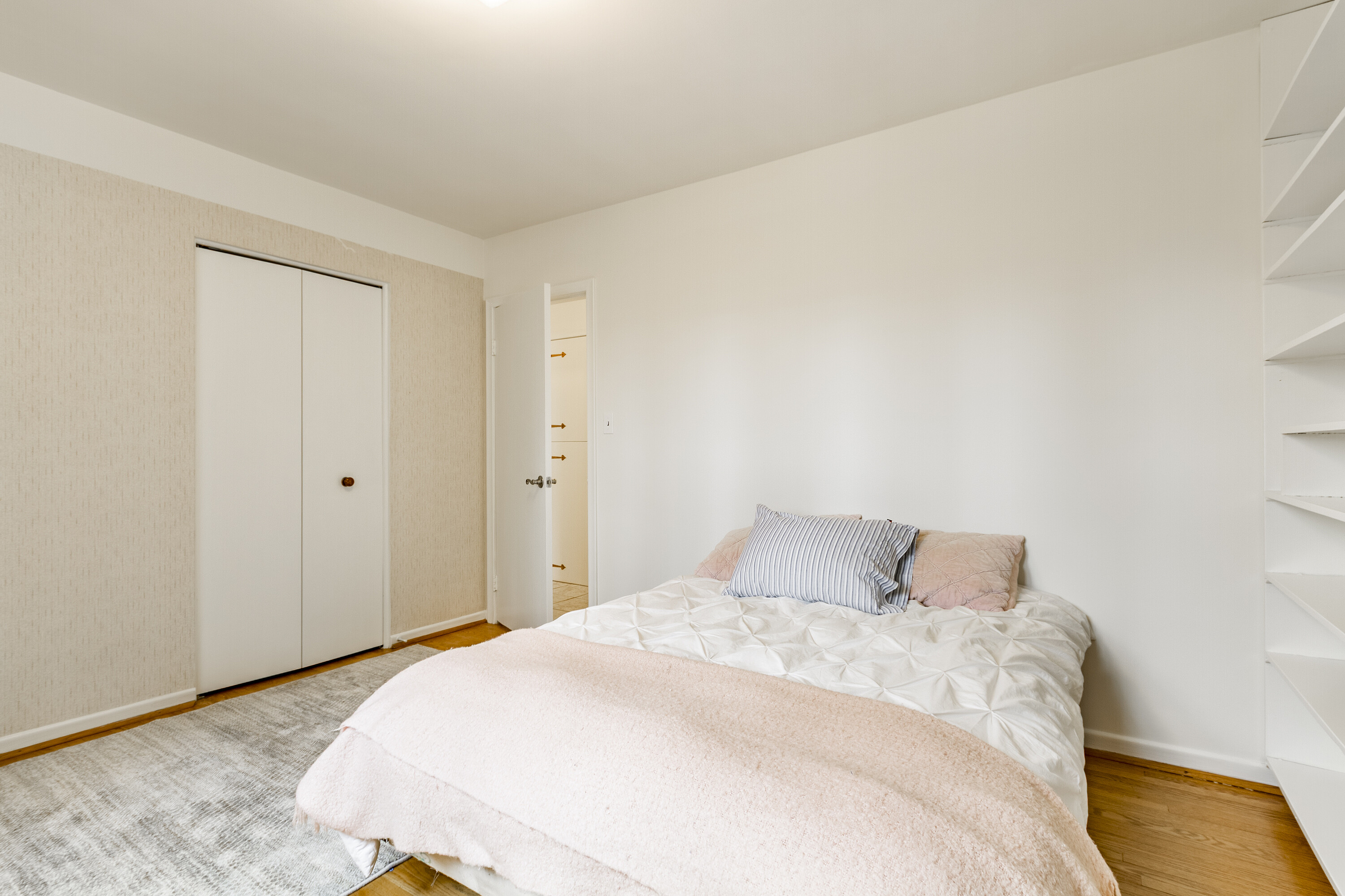  Hillcrest Village - 物件實景