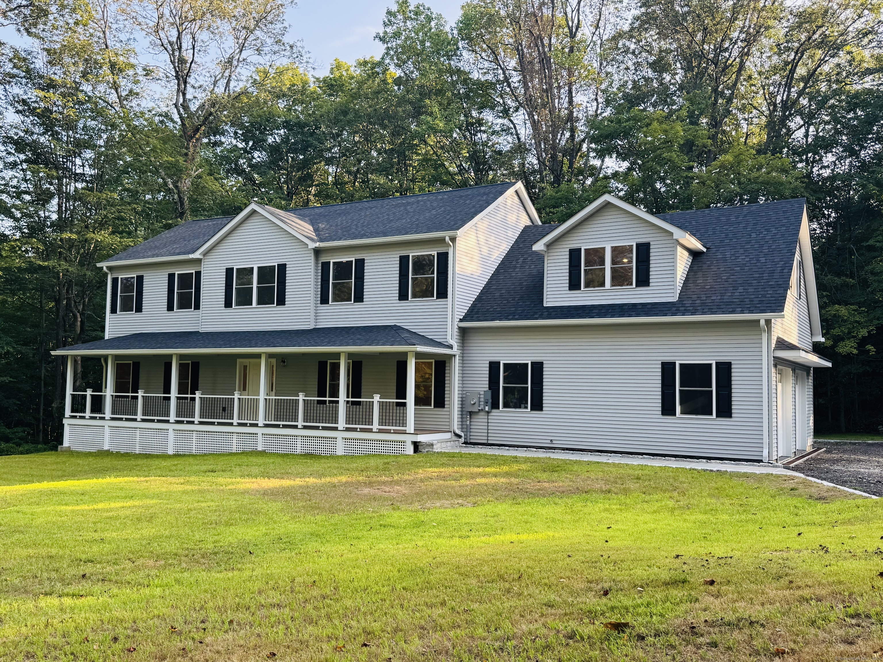 Newtown, Connecticut, 06482, United States, 4 Bedrooms Bedrooms, ,4 BathroomsBathrooms,Residential,For Sale,1917666