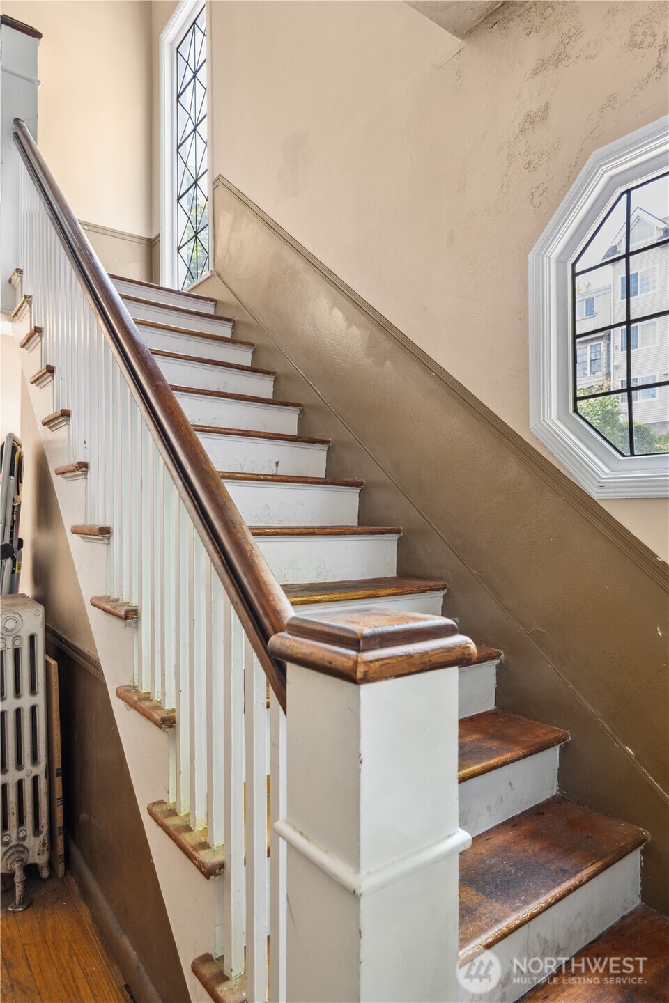 Seattle, Washington, 98105, United States, ,Residential,For Sale,1896313