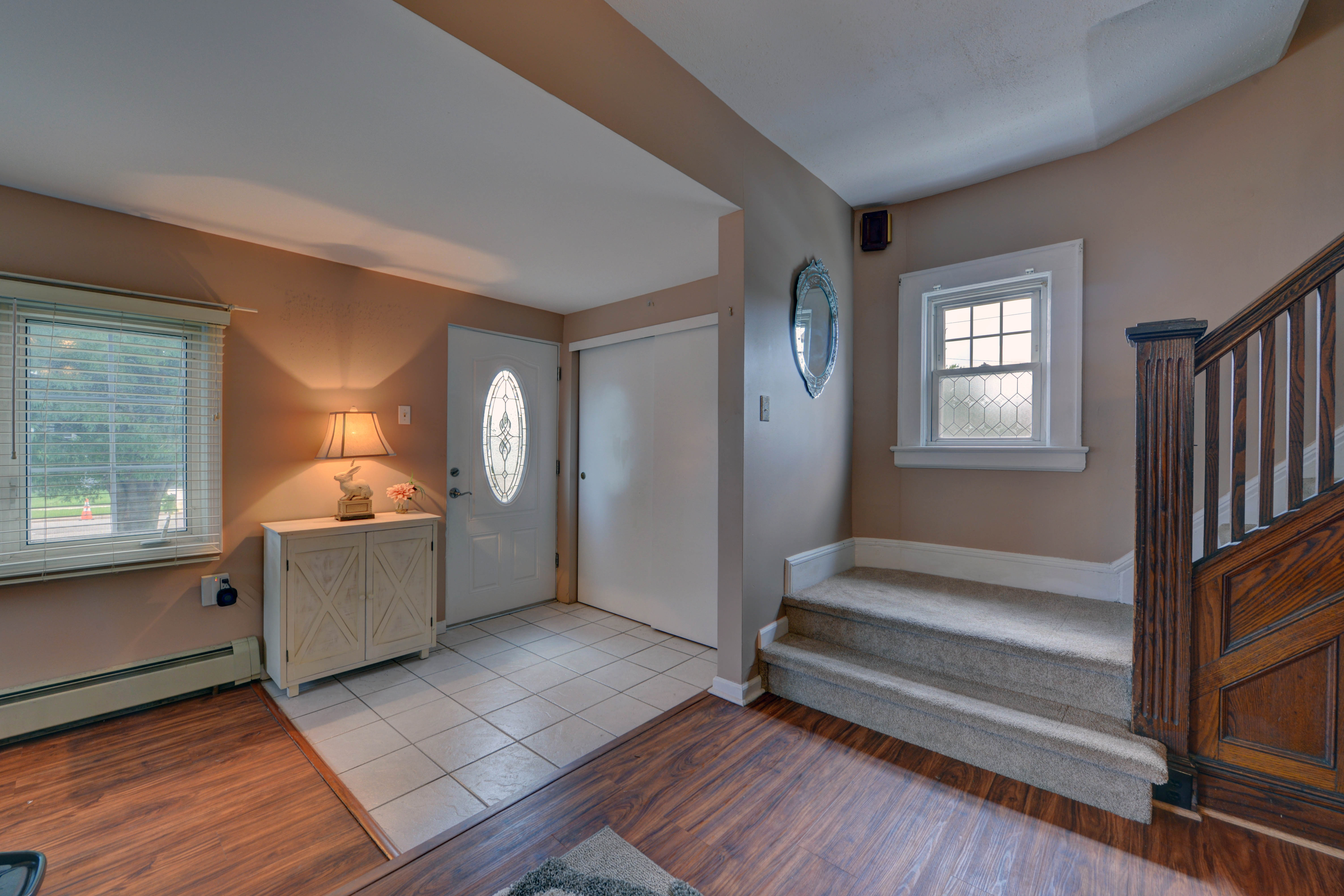 Lyndhurst, New Jersey, 07071, United States, 3 Bedrooms Bedrooms, ,2 BathroomsBathrooms,Residential,For Sale,1915781