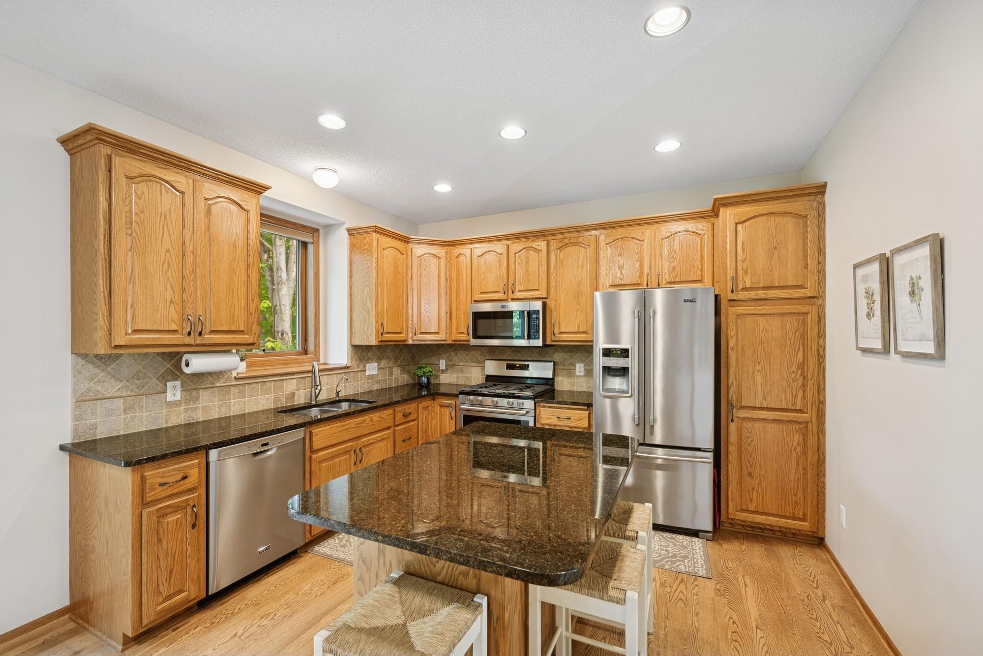 Lakeville, Minnesota, 55044, United States, 5 Bedrooms Bedrooms, ,4 BathroomsBathrooms,Residential,For Sale,1901941