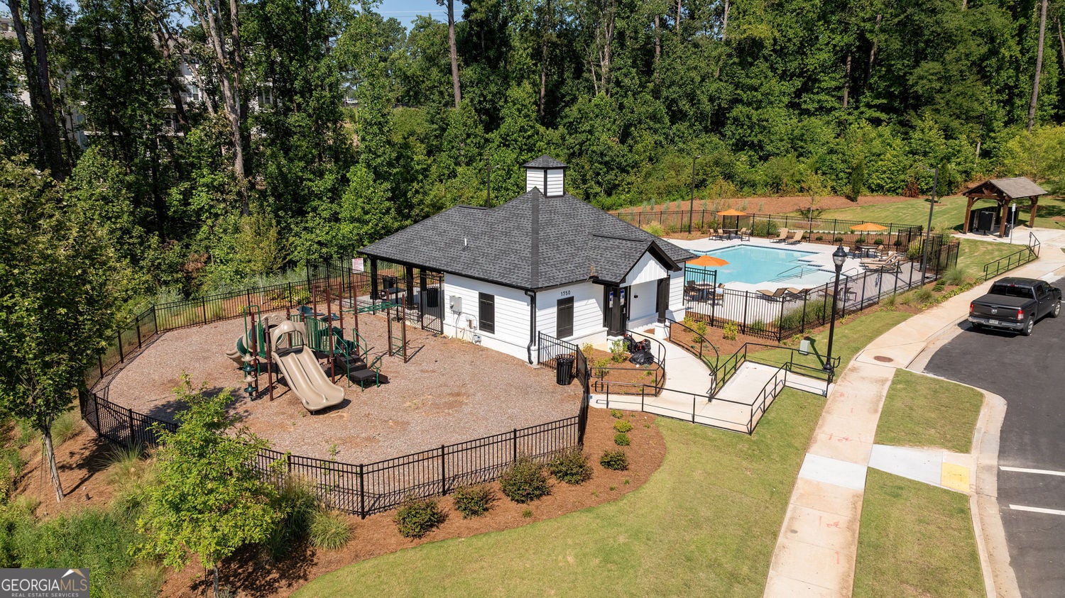 Smyrna, Georgia, 30126, United States, 4 Bedrooms Bedrooms, ,4 BathroomsBathrooms,Residential,For Sale,1959897