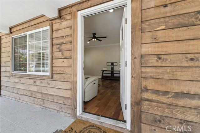 Los Angeles, California, 90016, United States, ,Residential,For Sale,1895088