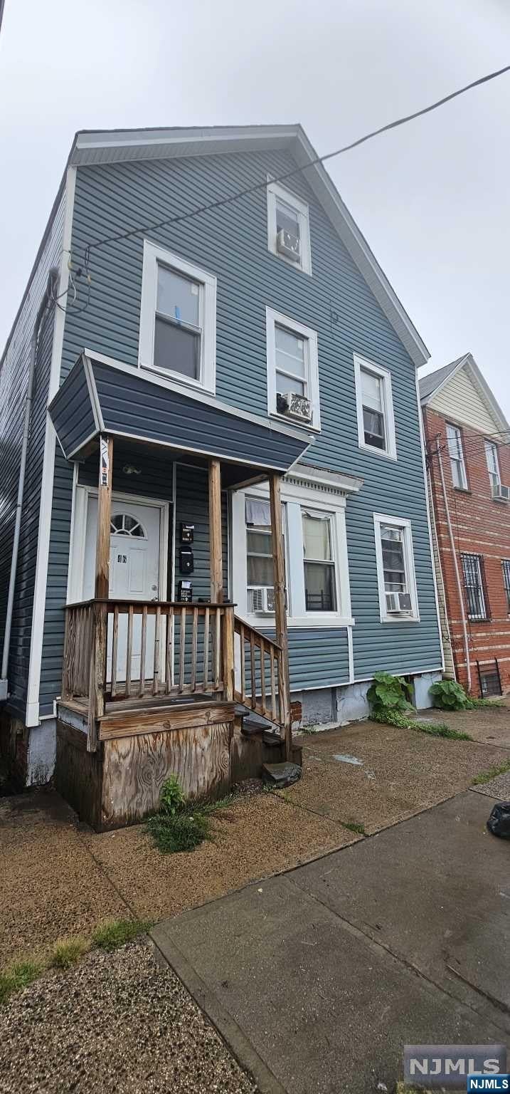 Newark, New Jersey, 07103, United States, ,3 BathroomsBathrooms,Residential,For Sale,1921656