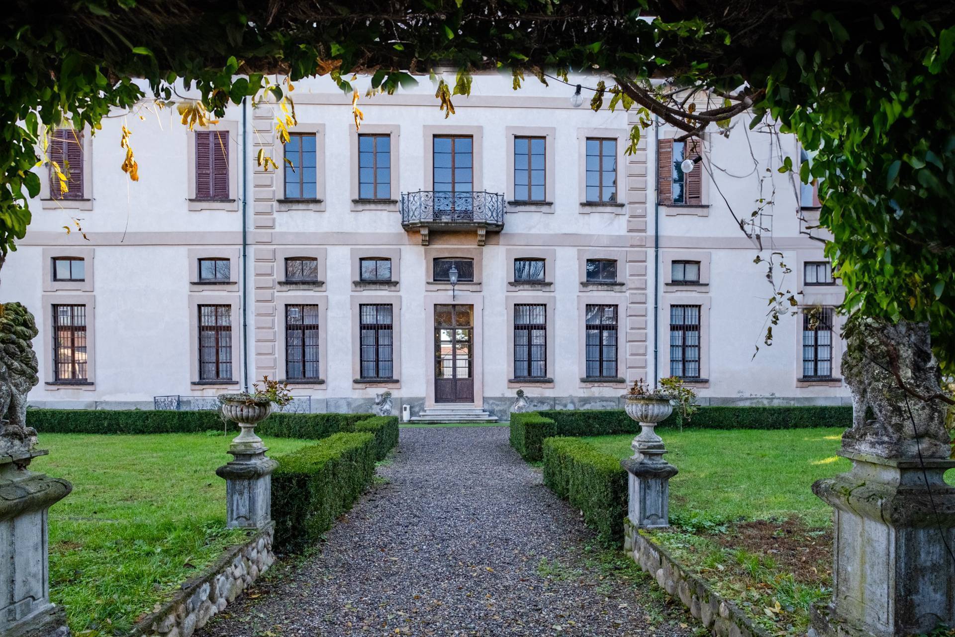 Vittuone, Milano, 20010, IT, 20 Bedrooms Bedrooms, ,10 BathroomsBathrooms,Residential,For Sale,1760713