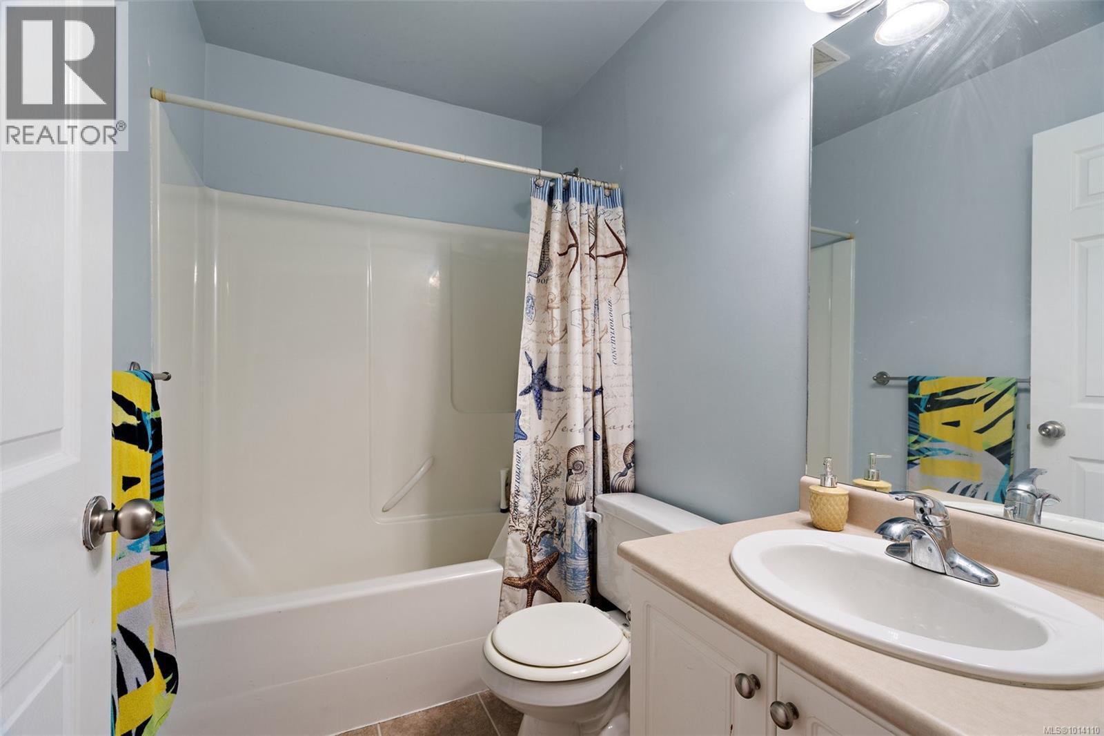 ESQUIMALT, British Columbia, V9A 4R8, CA, 2 Bedrooms Bedrooms, ,2 BathroomsBathrooms,Residential,For Sale,1948785