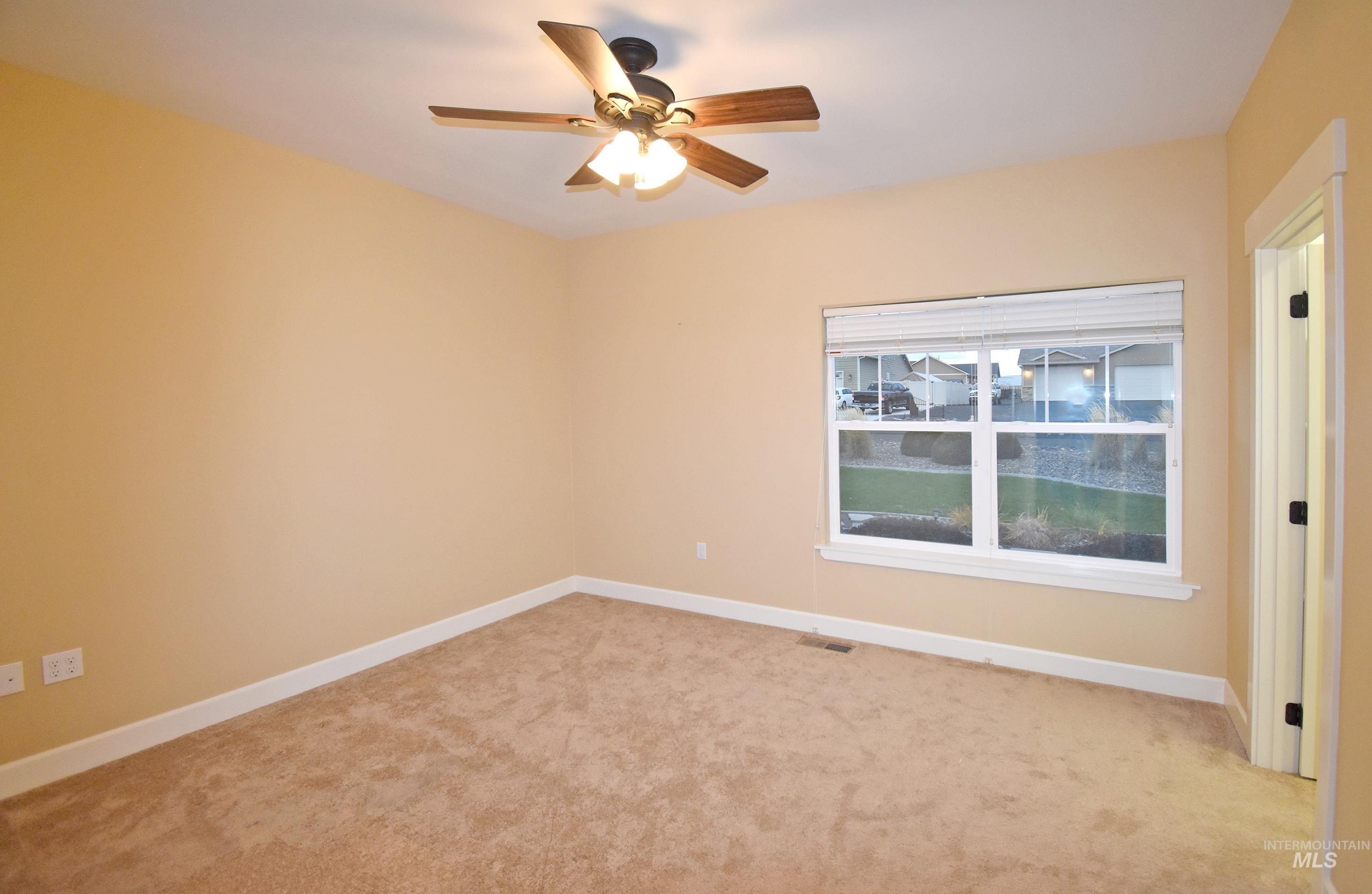 Lewiston, Idaho, 83501, United States, 4 Bedrooms Bedrooms, ,3 BathroomsBathrooms,Residential,For Sale,1986093