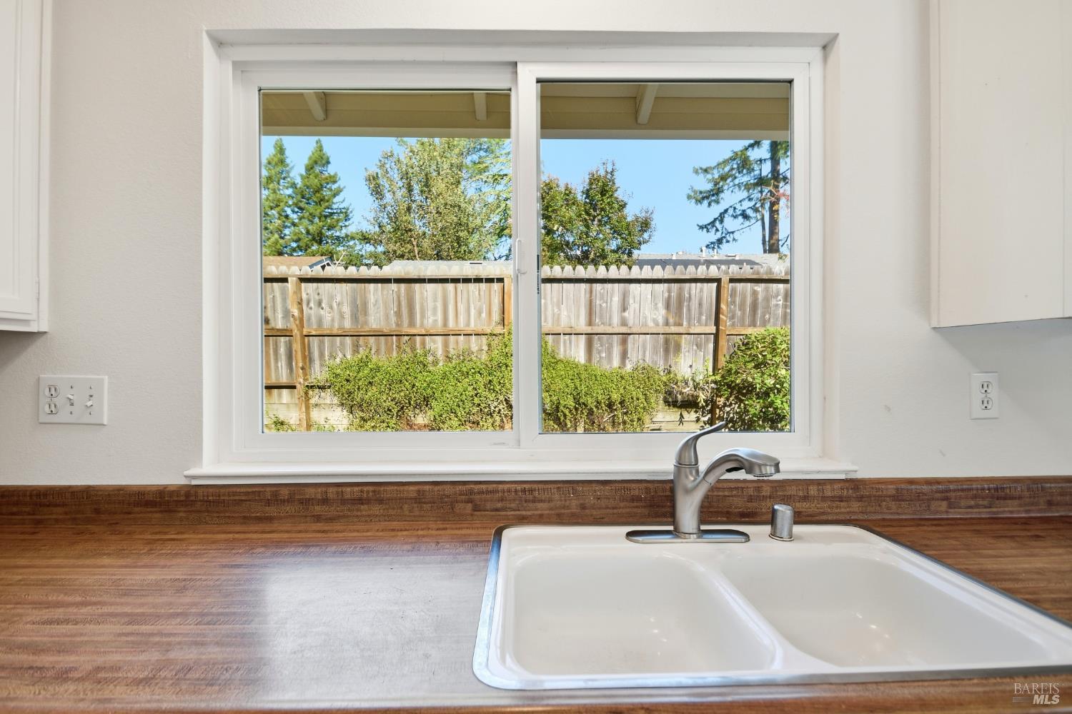 Santa Rosa, California, 95409, United States, 3 Bedrooms Bedrooms, ,2 BathroomsBathrooms,Residential,For Sale,1998467