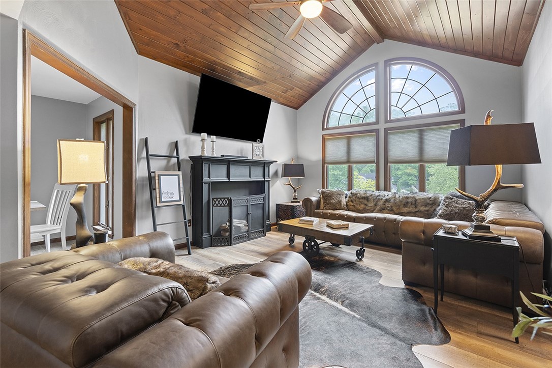 Level Green, Pennsylvania, 15085, United States, 4 Bedrooms Bedrooms, ,4 BathroomsBathrooms,Residential,For Sale,1901762