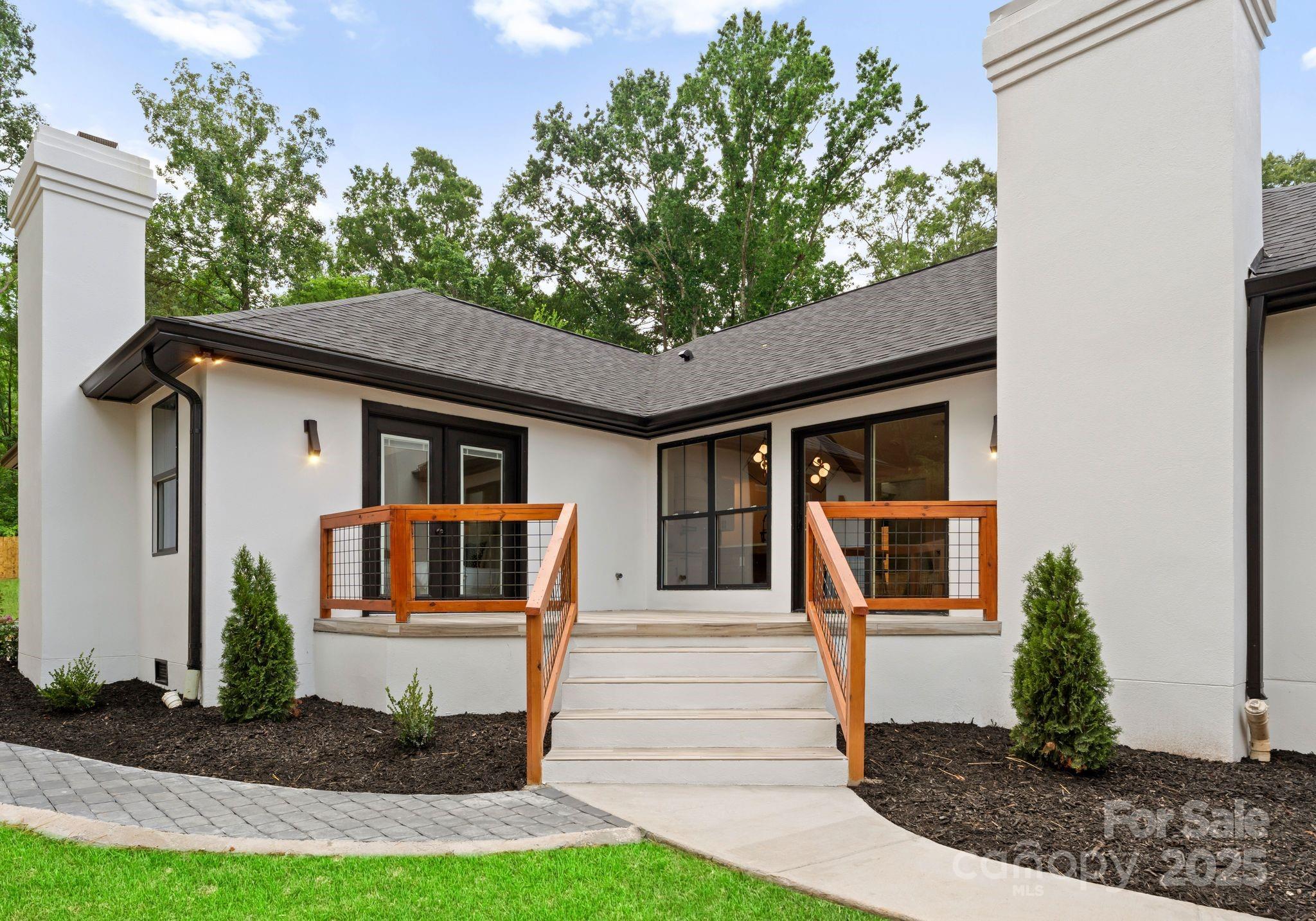 Charlotte, North Carolina, 28226, United States, 6 Bedrooms Bedrooms, ,5 BathroomsBathrooms,Residential,For Sale,1901811