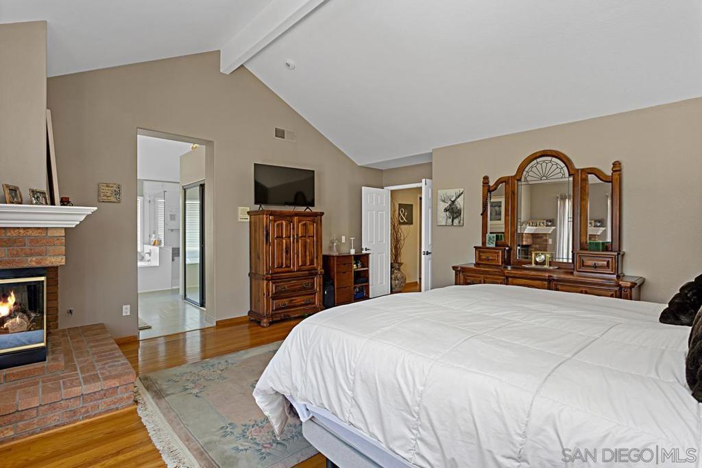 Oceanside, California, 92056, United States, 4 Bedrooms Bedrooms, ,3 BathroomsBathrooms,Residential,For Sale,1908038