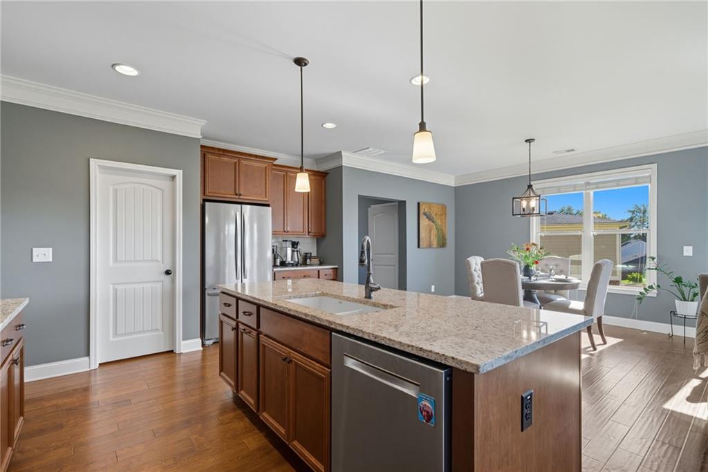 Cumming, Georgia, 30040, United States, 6 Bedrooms Bedrooms, ,5 BathroomsBathrooms,Residential,For Sale,1974767