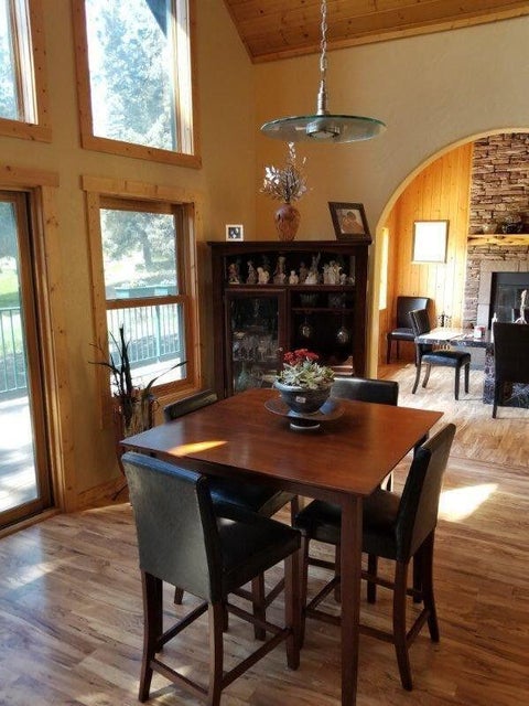 KLAMATH FALLS, Oregon, 97601, United States, 3 Bedrooms Bedrooms, ,3 BathroomsBathrooms,Residential,For Sale,1973852