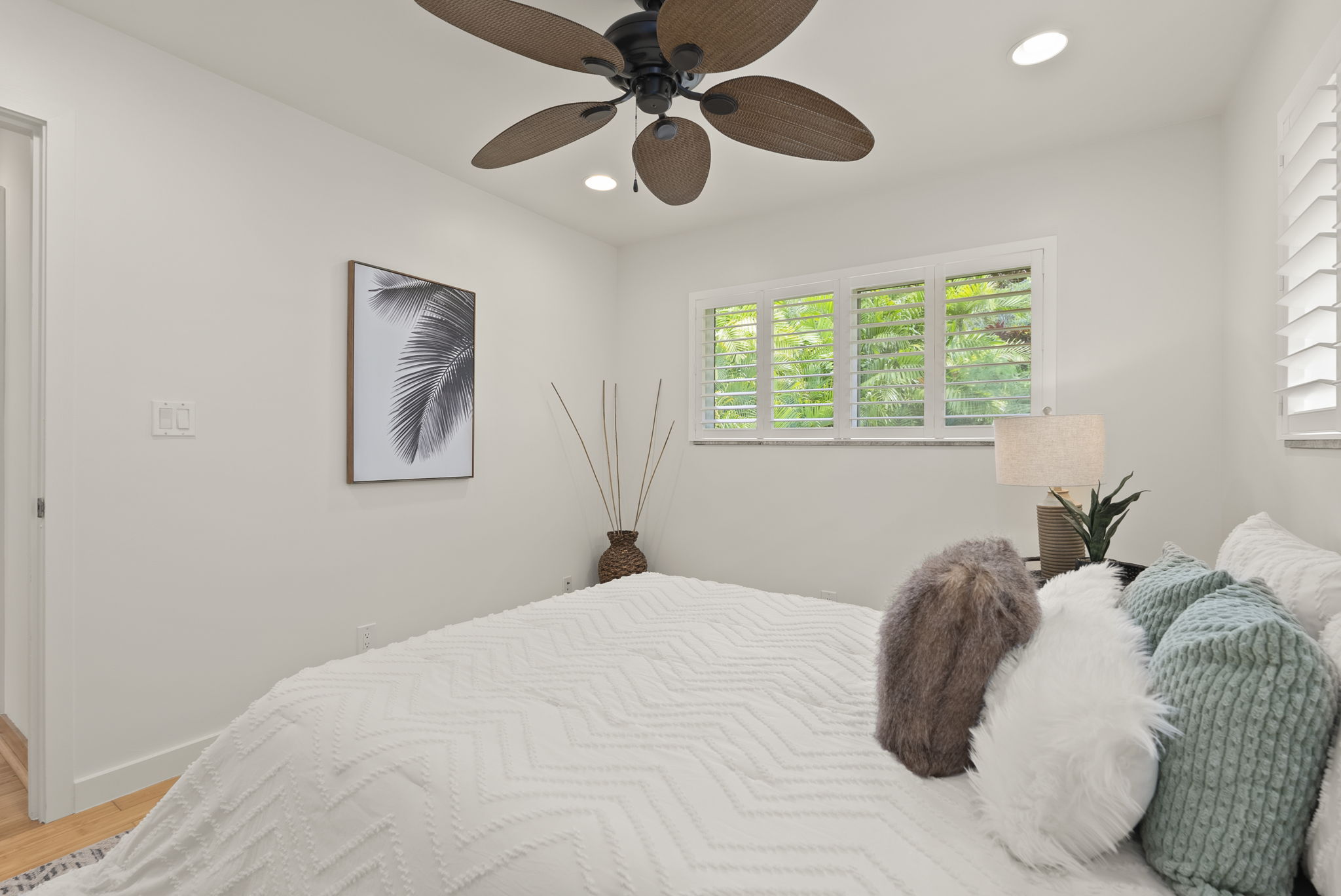 Kailua, Hawaii, 96734, United States, 6 Bedrooms Bedrooms, ,4 BathroomsBathrooms,Residential,For Sale,1981977