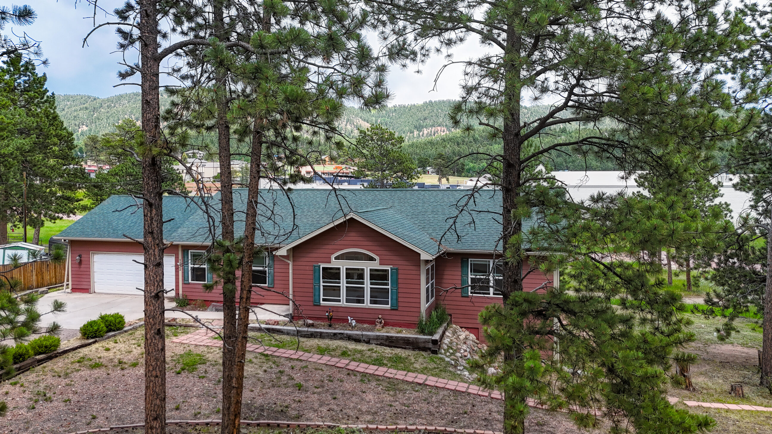Woodland Park, Colorado, 80863, United States, 3 Bedrooms Bedrooms, ,2 BathroomsBathrooms,Residential,For Sale,1891274