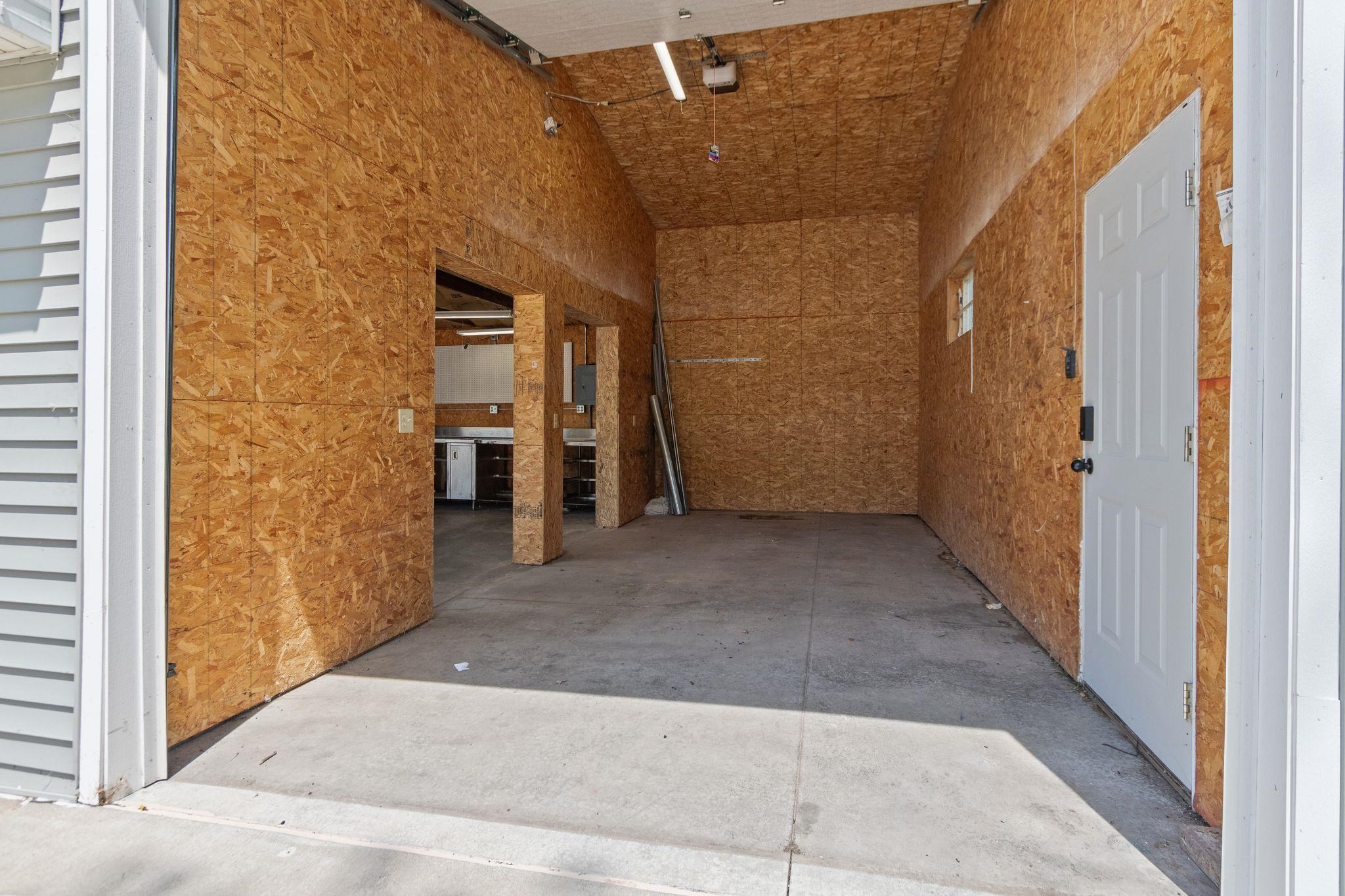 NEENAH, Wisconsin, 54956, United States, 3 Bedrooms Bedrooms, ,2 BathroomsBathrooms,Residential,For Sale,1912051