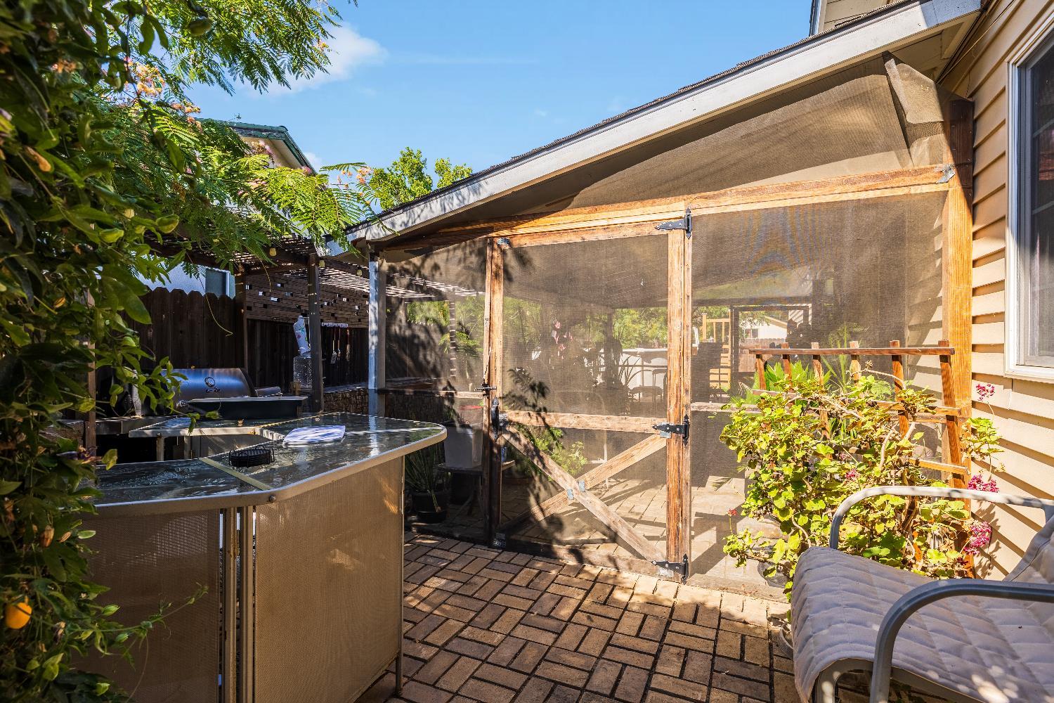 Citrus Heights, California, 95621, United States, 3 Bedrooms Bedrooms, ,2 BathroomsBathrooms,Residential,For Sale,2015324