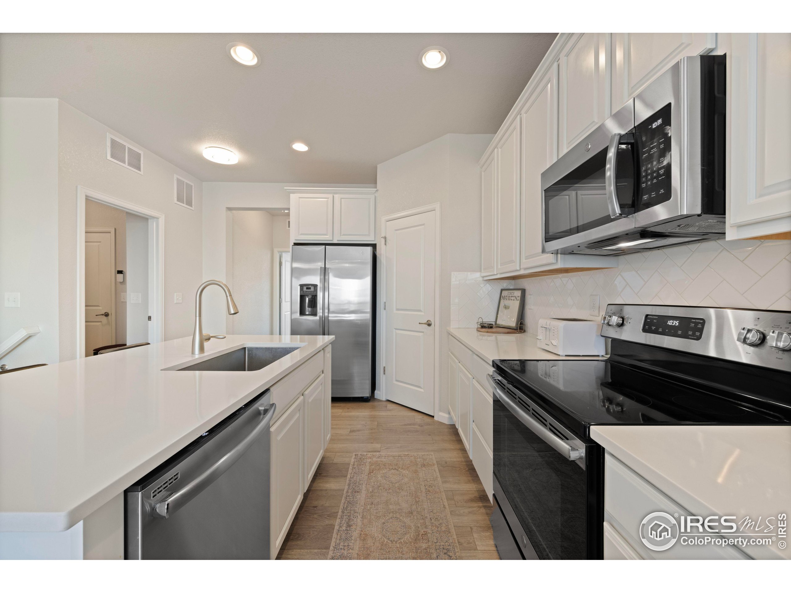 Windsor, Colorado, 80550, United States, 2 Bedrooms Bedrooms, ,1 BathroomBathrooms,Residential,For Sale,1906534