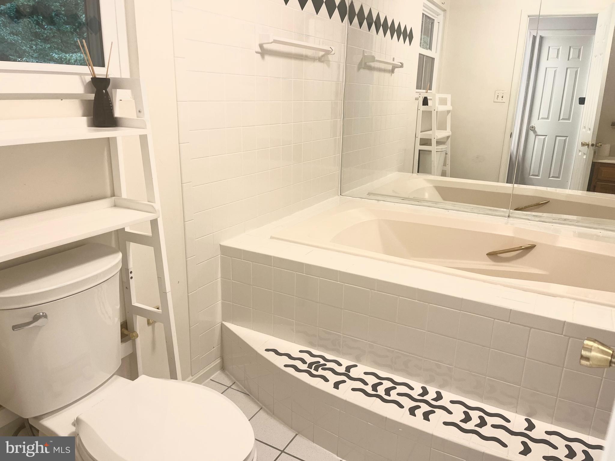 Owings, Maryland, 20736, United States, 5 Bedrooms Bedrooms, ,4 BathroomsBathrooms,Residential,For Sale,1943168