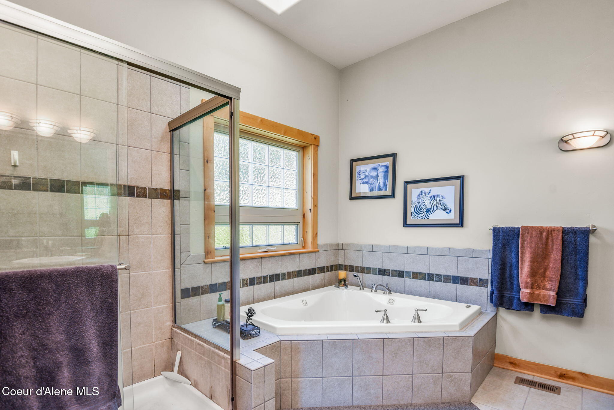 Harrison, Idaho, 83833, United States, 5 Bedrooms Bedrooms, ,4 BathroomsBathrooms,Residential,For Sale,2033781