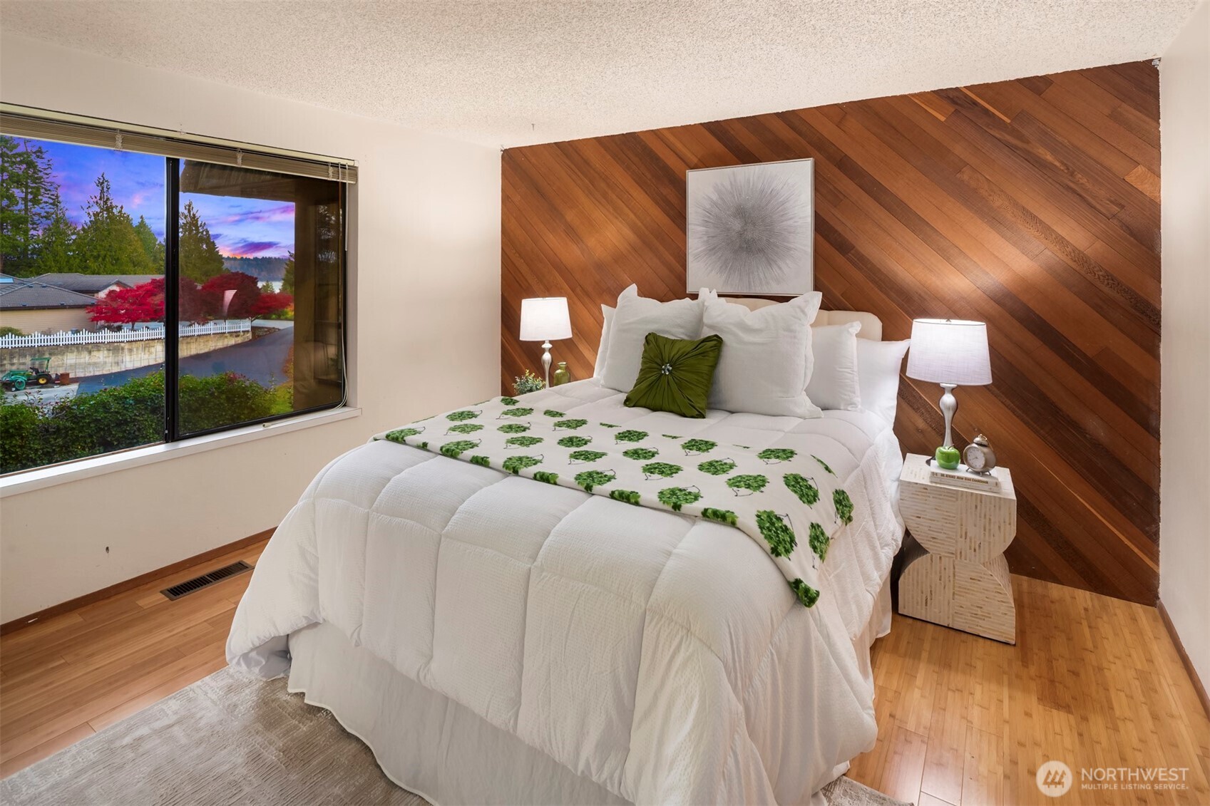 Port Orchard, Washington, 98366, United States, 4 Bedrooms Bedrooms, ,3 BathroomsBathrooms,Residential,For Sale,1988075