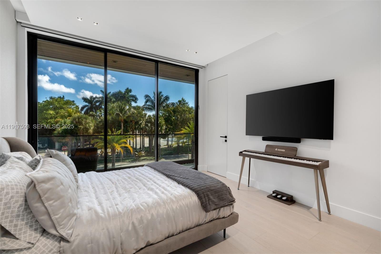 Golden Beach, Florida, 33160, United States, 6 Bedrooms Bedrooms, ,7 BathroomsBathrooms,Residential,For Sale,2000920