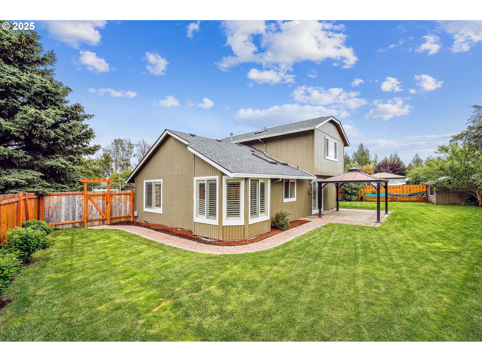 Forest Grove, Oregon, 97116, United States, 3 Bedrooms Bedrooms, ,2 BathroomsBathrooms,Residential,For Sale,1917976