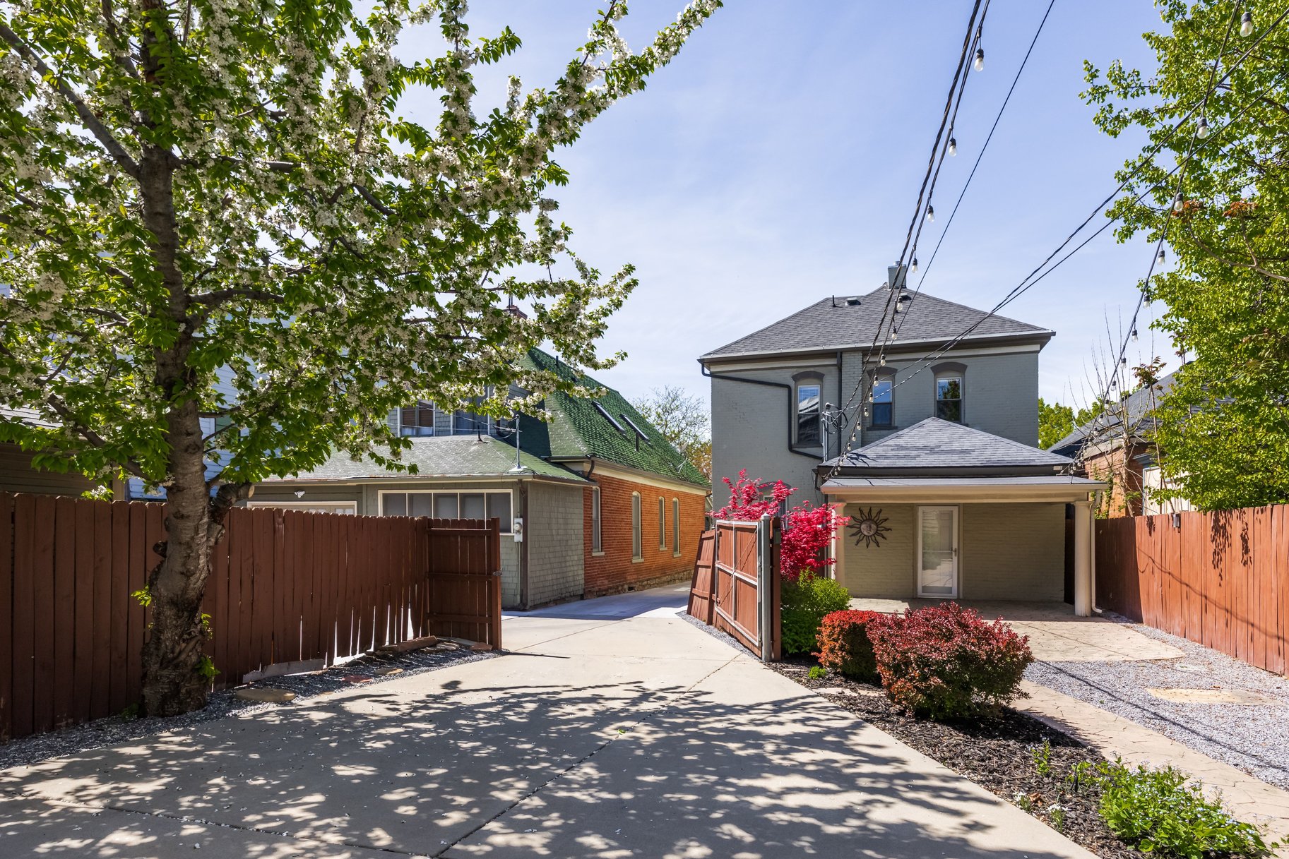  Historic 2-Story in Vibrant Marmalade - 物件實景
