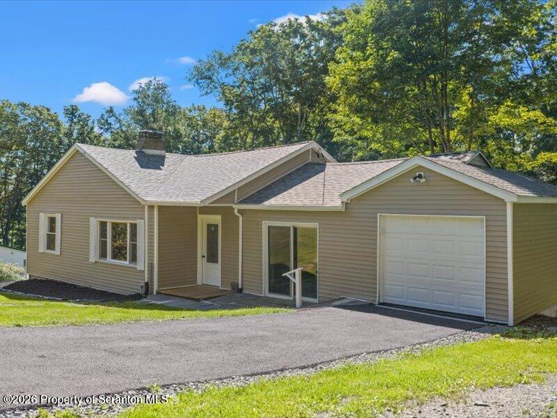 Dean St, Montrose, PA 18801
