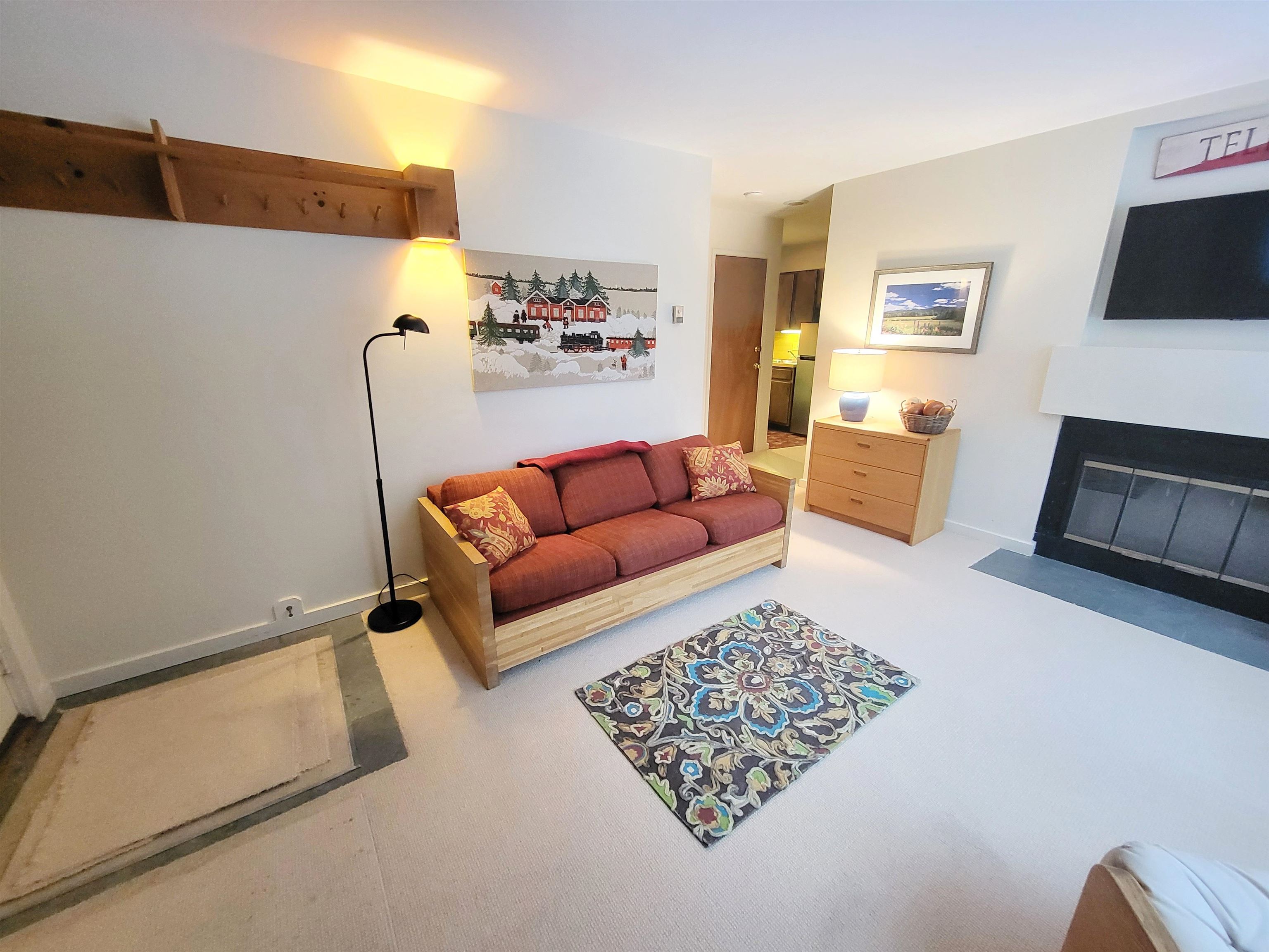 Lincoln, New Hampshire, 03251, United States, 5 Bedrooms Bedrooms, ,2 BathroomsBathrooms,Residential,For Sale,2003487