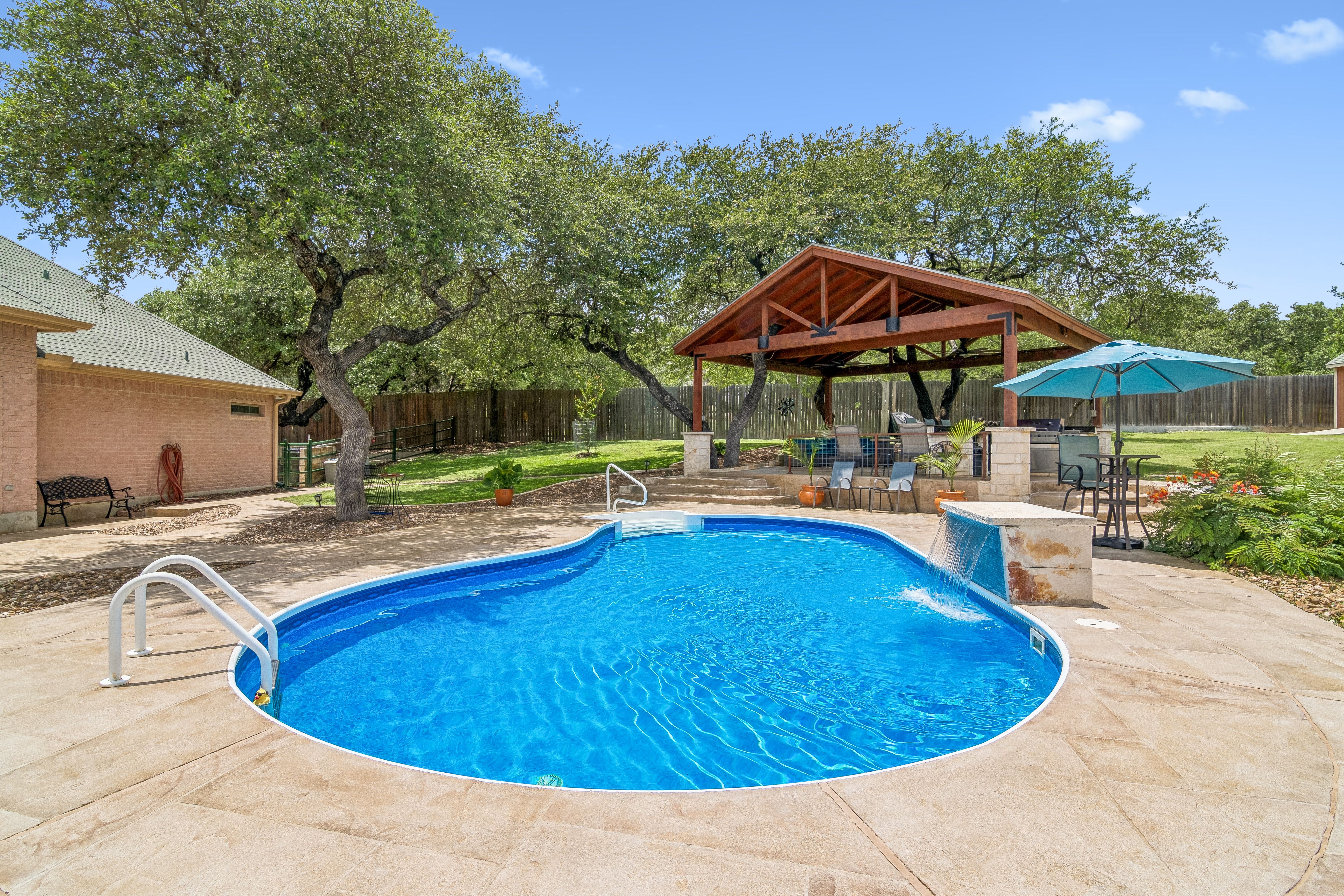  Pool, Pavilion & Peaceful Hill Country Living - 物件實景
