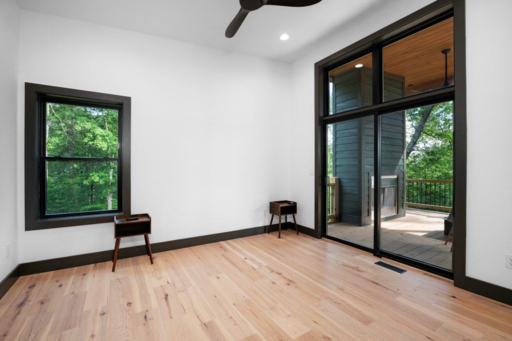 Ellijay, Georgia, 30540, United States, 3 Bedrooms Bedrooms, ,3 BathroomsBathrooms,Residential,For Sale,1840350