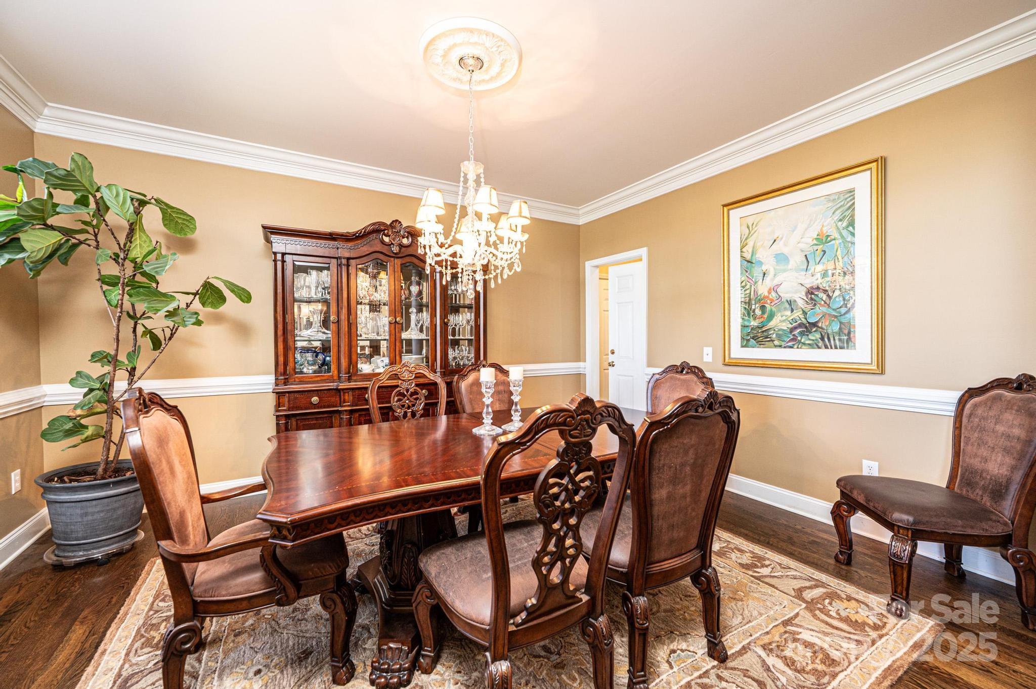 Hickory, North Carolina, 28601, United States, 5 Bedrooms Bedrooms, ,5 BathroomsBathrooms,Residential,For Sale,1758743