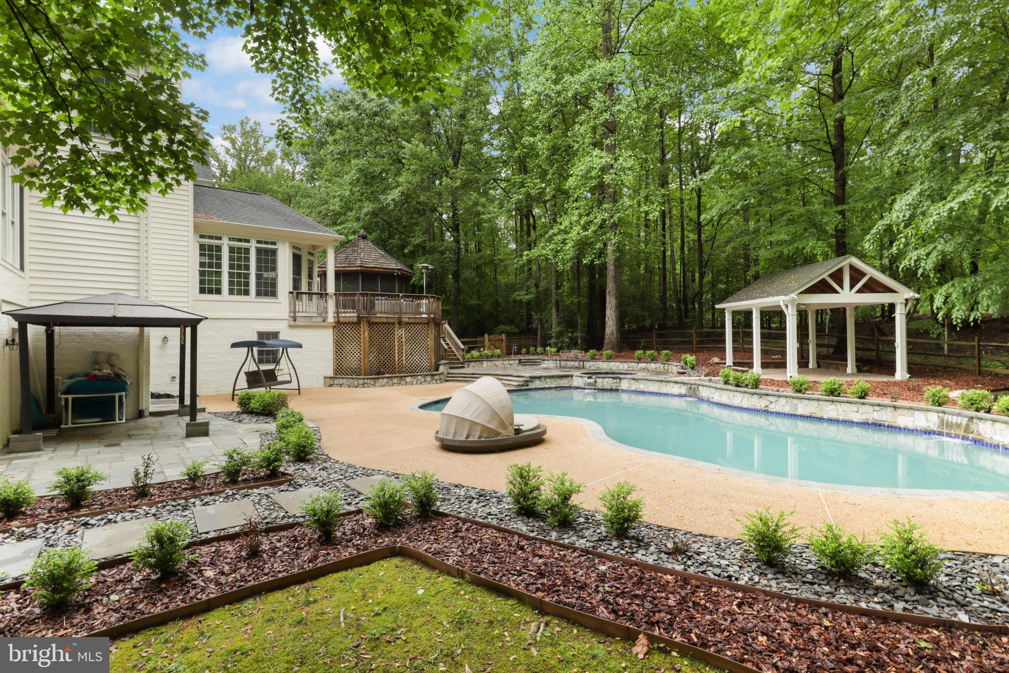 Fairfax Station, Virginia, 22039, United States, 5 Bedrooms Bedrooms, ,6 BathroomsBathrooms,Residential,For Sale,1981380