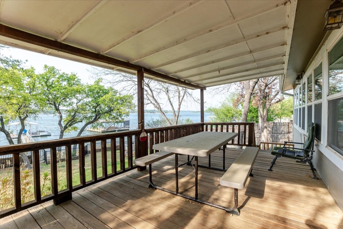 Possum Kingdom Lake, Texas, 76450, United States, 4 Bedrooms Bedrooms, ,3 BathroomsBathrooms,Residential,For Sale,2033538