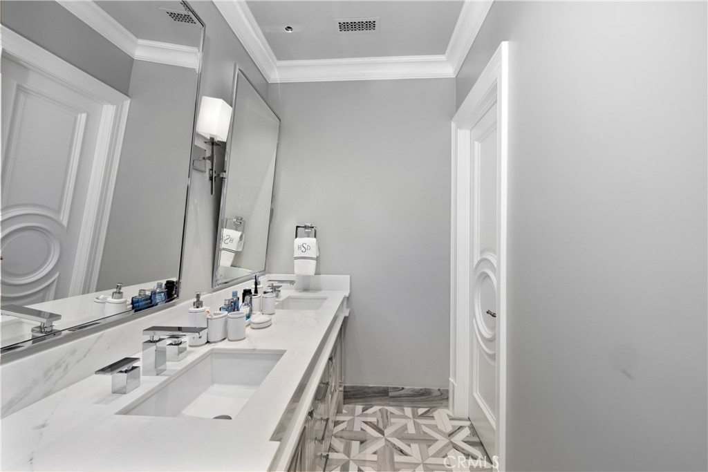 Glendora, California, 91741, United States, 6 Bedrooms Bedrooms, ,6 BathroomsBathrooms,Residential,For Sale,1987955