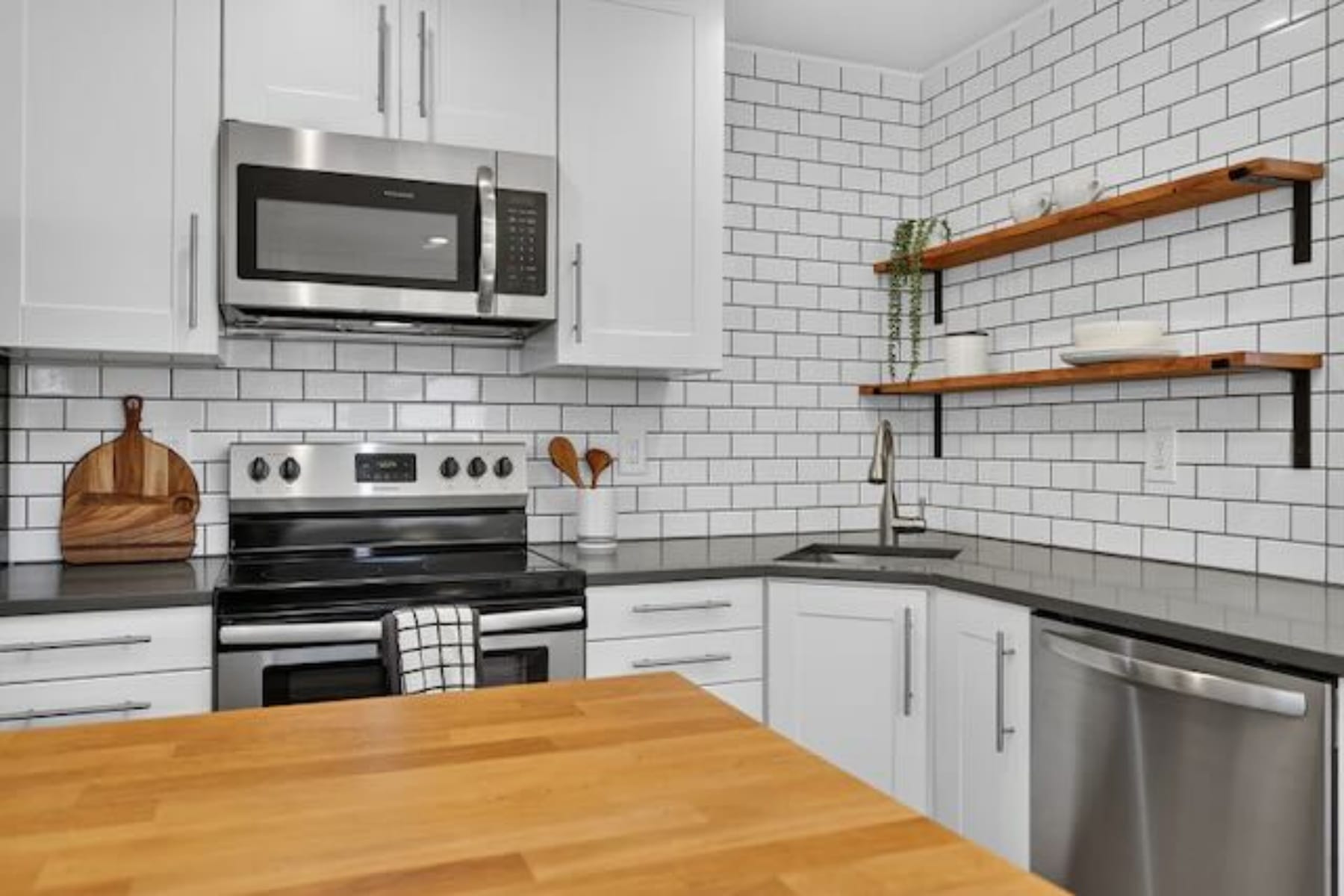  653 NE SNOHOMISH AVE White Salmon, WA 98672 - 物件實景
