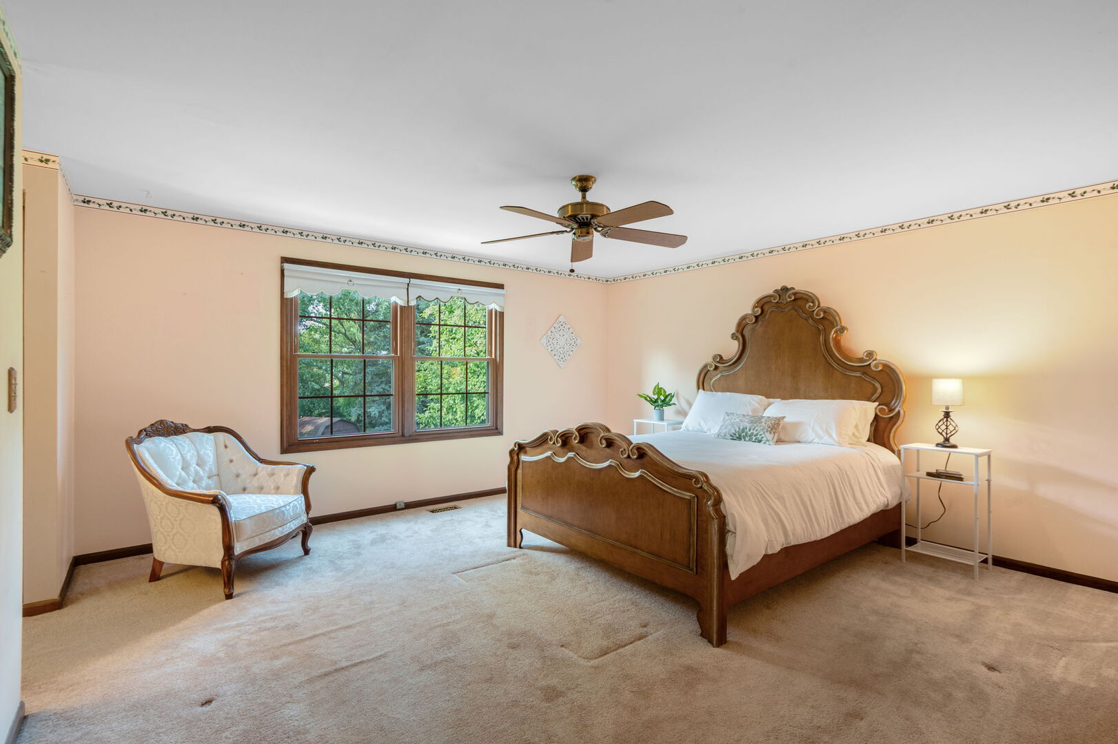 Arlington Heights, Illinois, 60004, United States, 3 Bedrooms Bedrooms, ,3 BathroomsBathrooms,Residential,For Sale,1939411