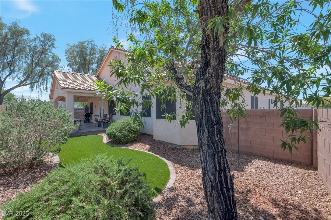 North Las Vegas, Nevada, 89081, United States, 4 Bedrooms Bedrooms, ,3 BathroomsBathrooms,Residential,For Sale,1857171
