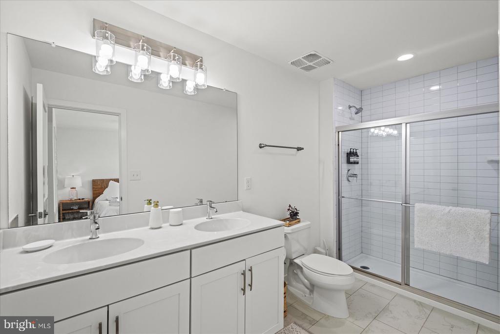 Colonial Beach, Virginia, 22443, United States, 4 Bedrooms Bedrooms, ,4 BathroomsBathrooms,Residential,For Sale,1898525