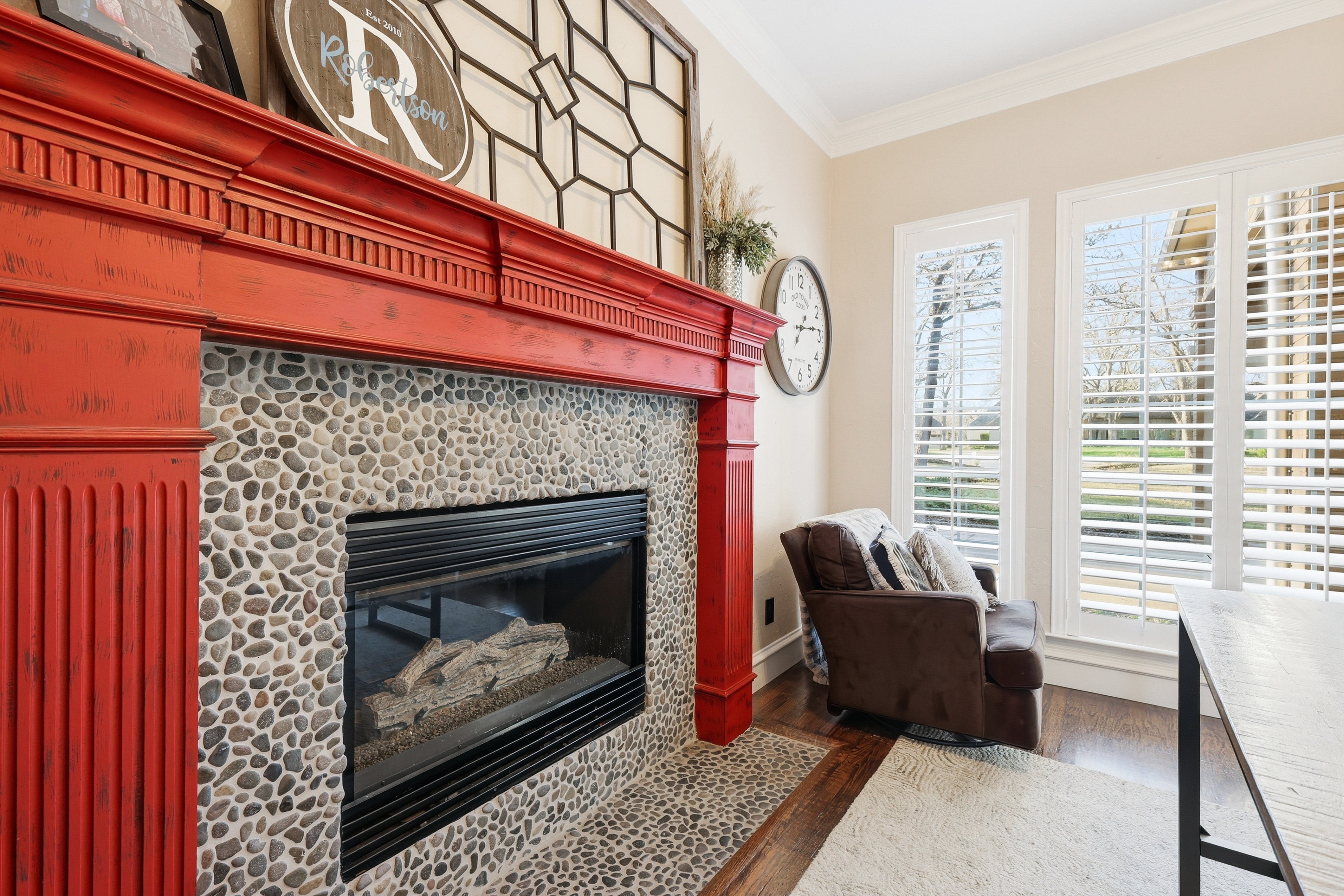  Resort-Style Estate Living on 1.9 Wooded Acres in Prestigious Shadow Wood Estate - 物件實景