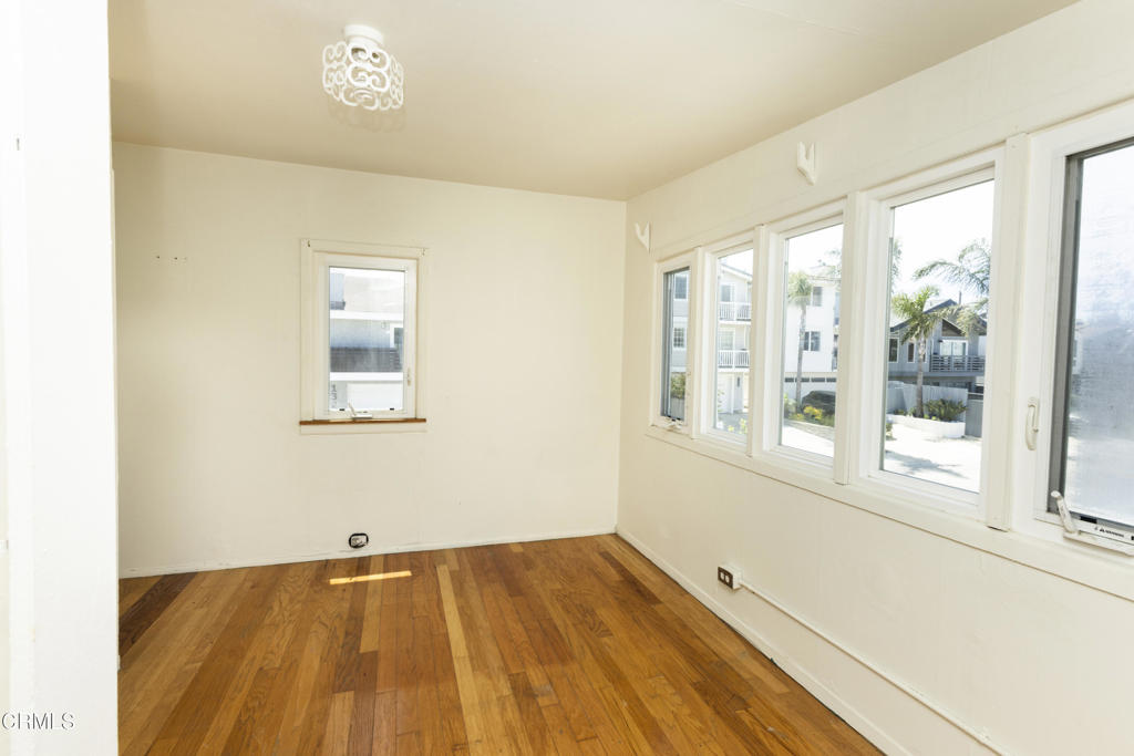 Oxnard, California, 93035, United States, 2 Bedrooms Bedrooms, ,1 BathroomBathrooms,Residential,For Sale,2048022