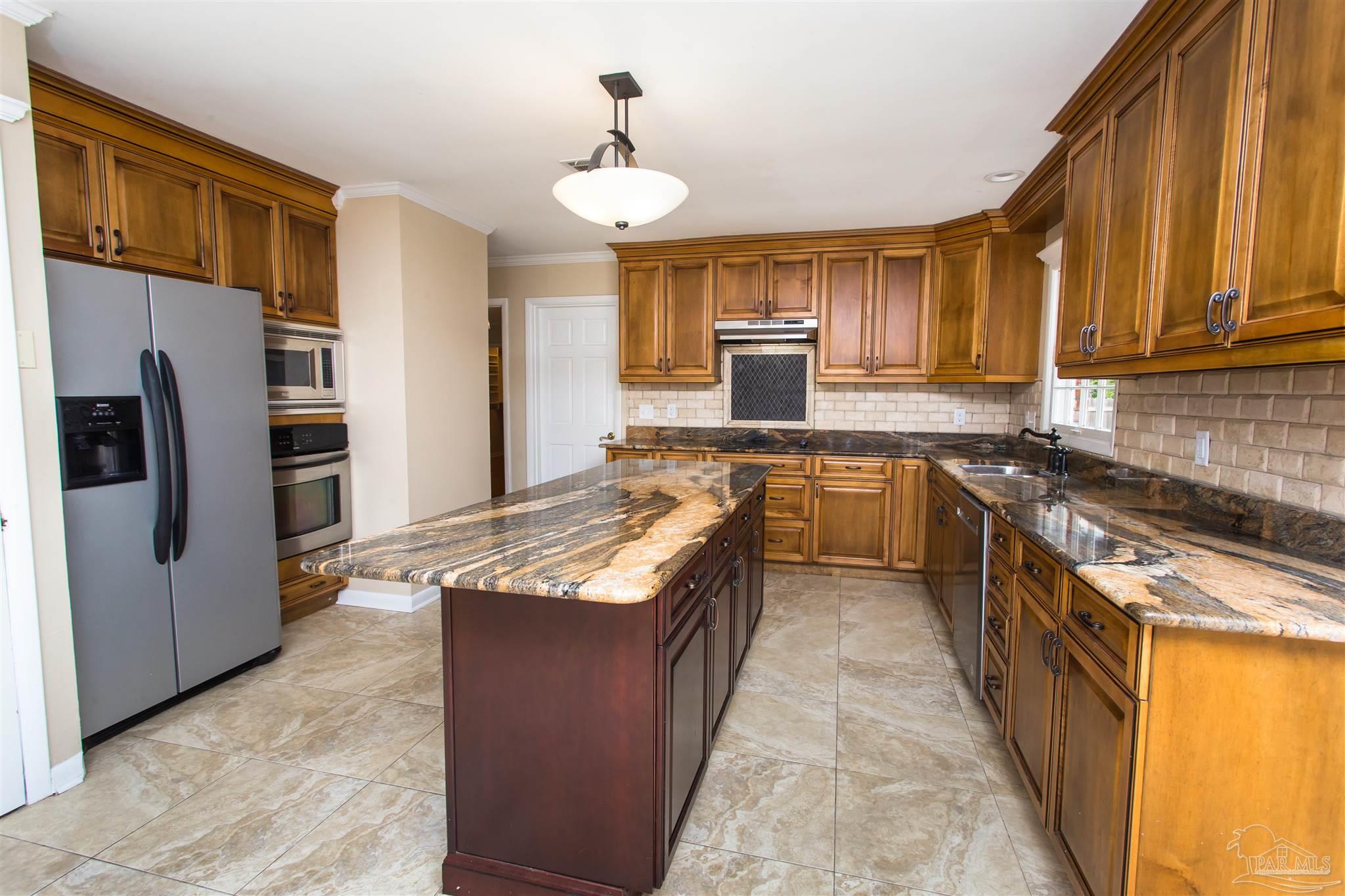 Gulf Breeze, Florida, 32561, United States, 3 Bedrooms Bedrooms, ,3 BathroomsBathrooms,Residential,For Sale,1842112