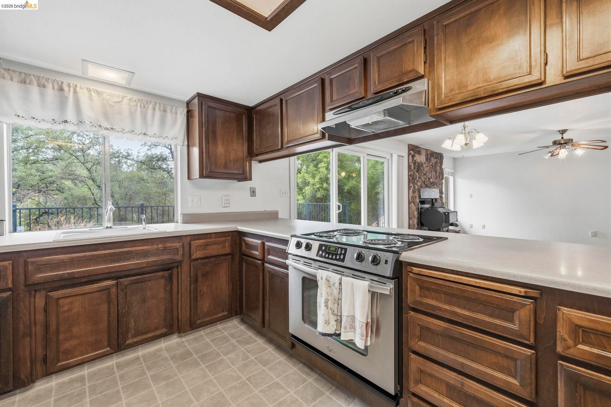Sonora, California, 95370, United States, 4 Bedrooms Bedrooms, ,2 BathroomsBathrooms,Residential,For Sale,2049184