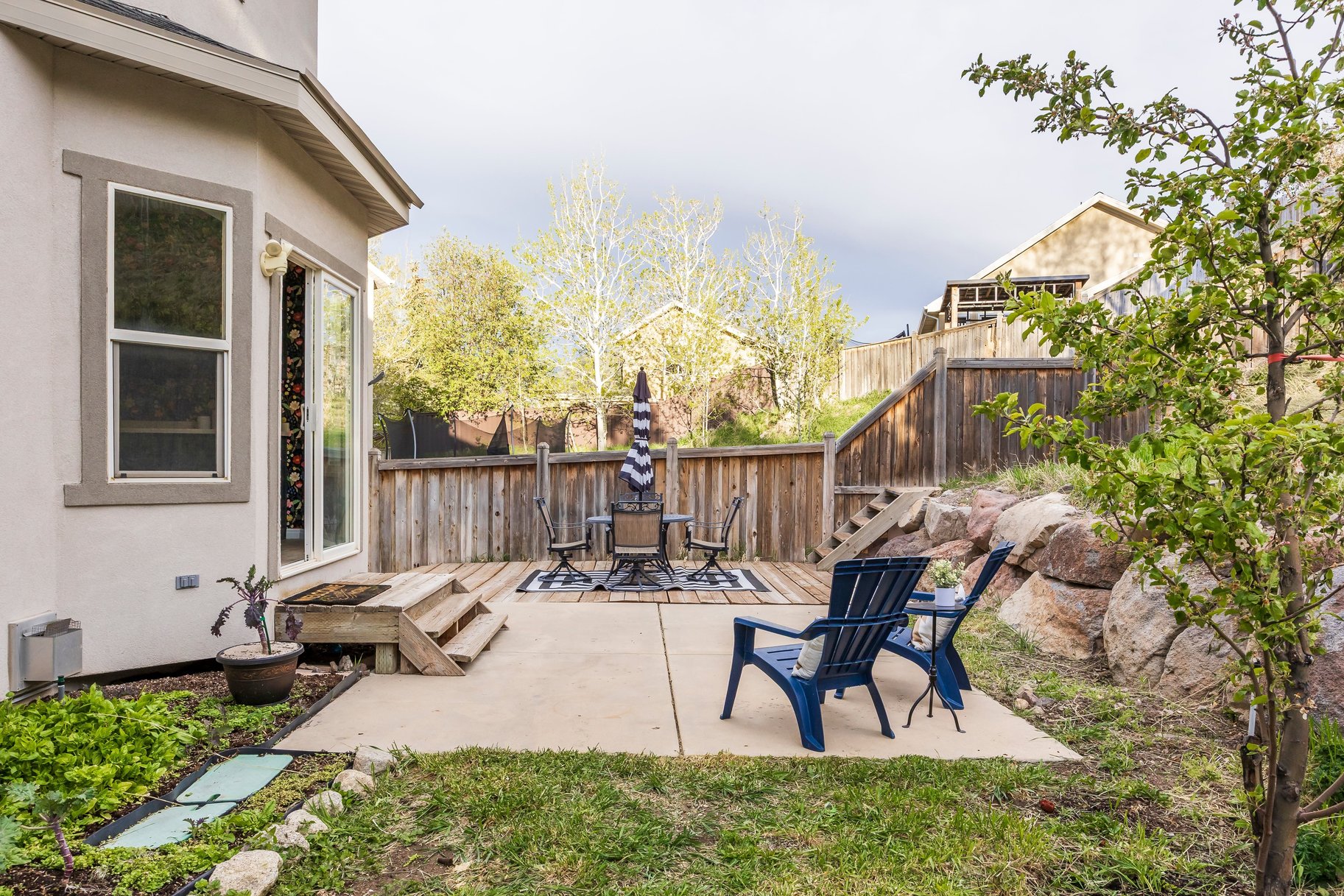  Quiet Cul De Sac & Life Above the City - 物件實景