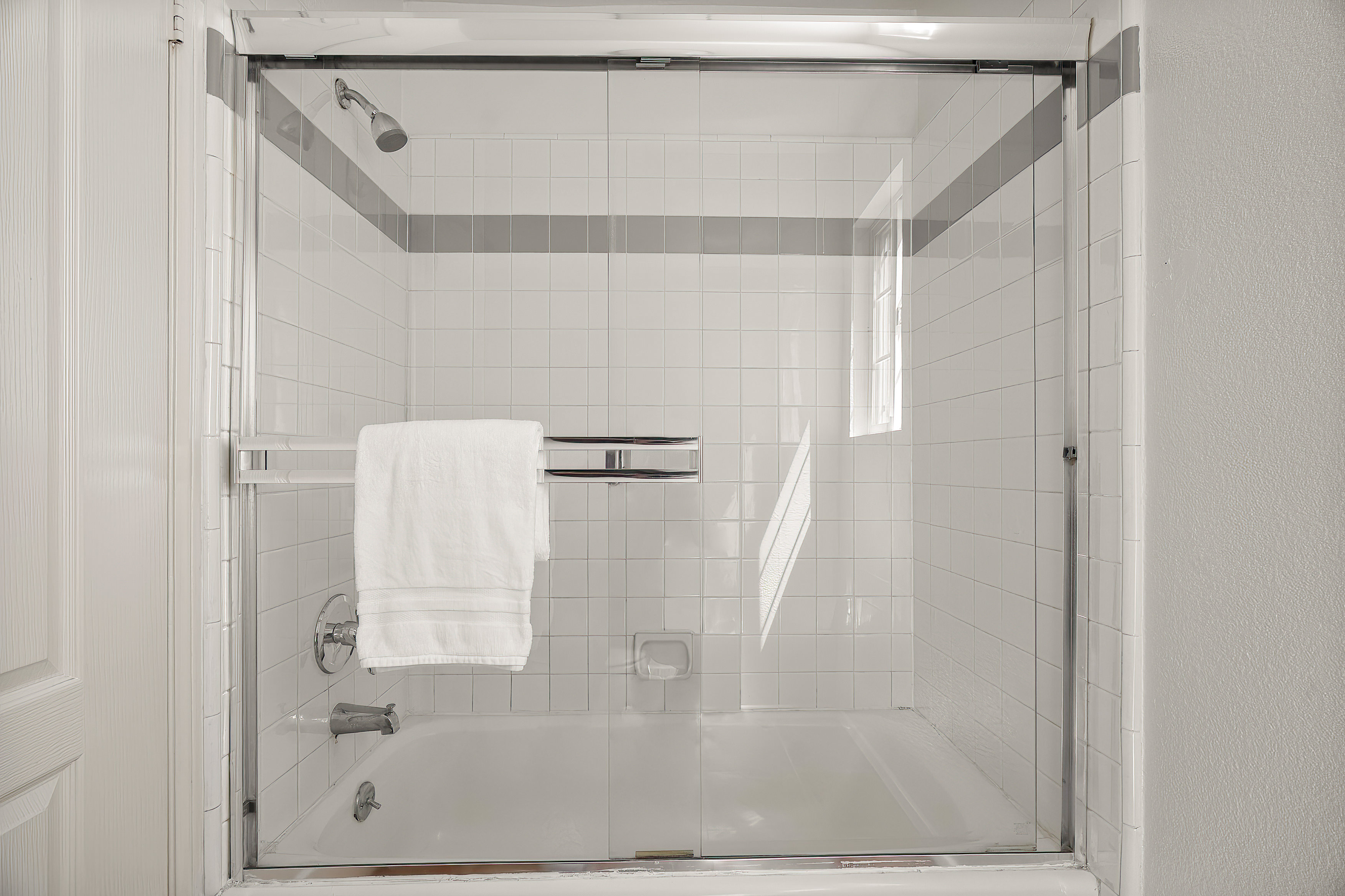  5050 Coldwater Canyon #203 - 物件實景